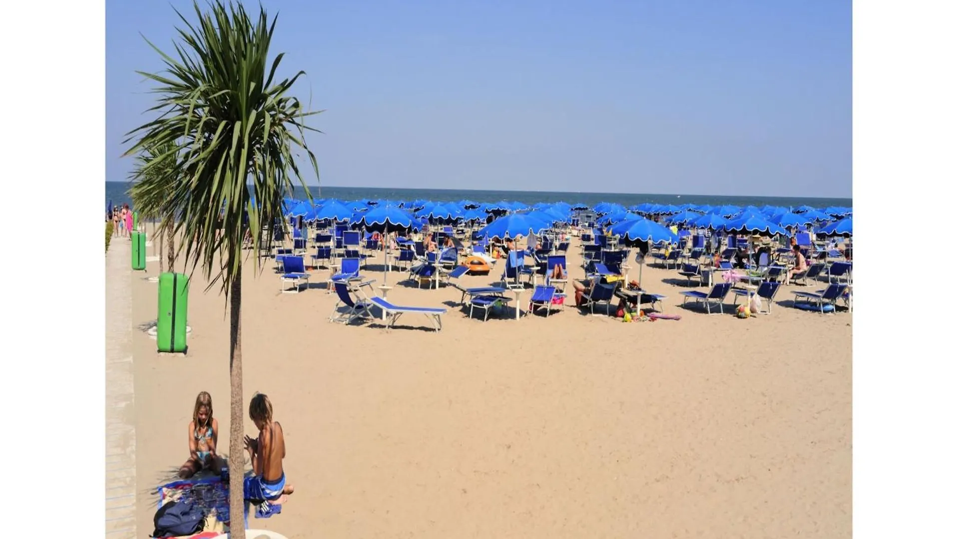 Spacious Apartment Close To The Beach - Beahost Rosolina Mare 0*,  Italy
